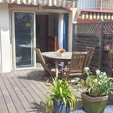 Apartment Castel Garden Villeneuve-Loubet